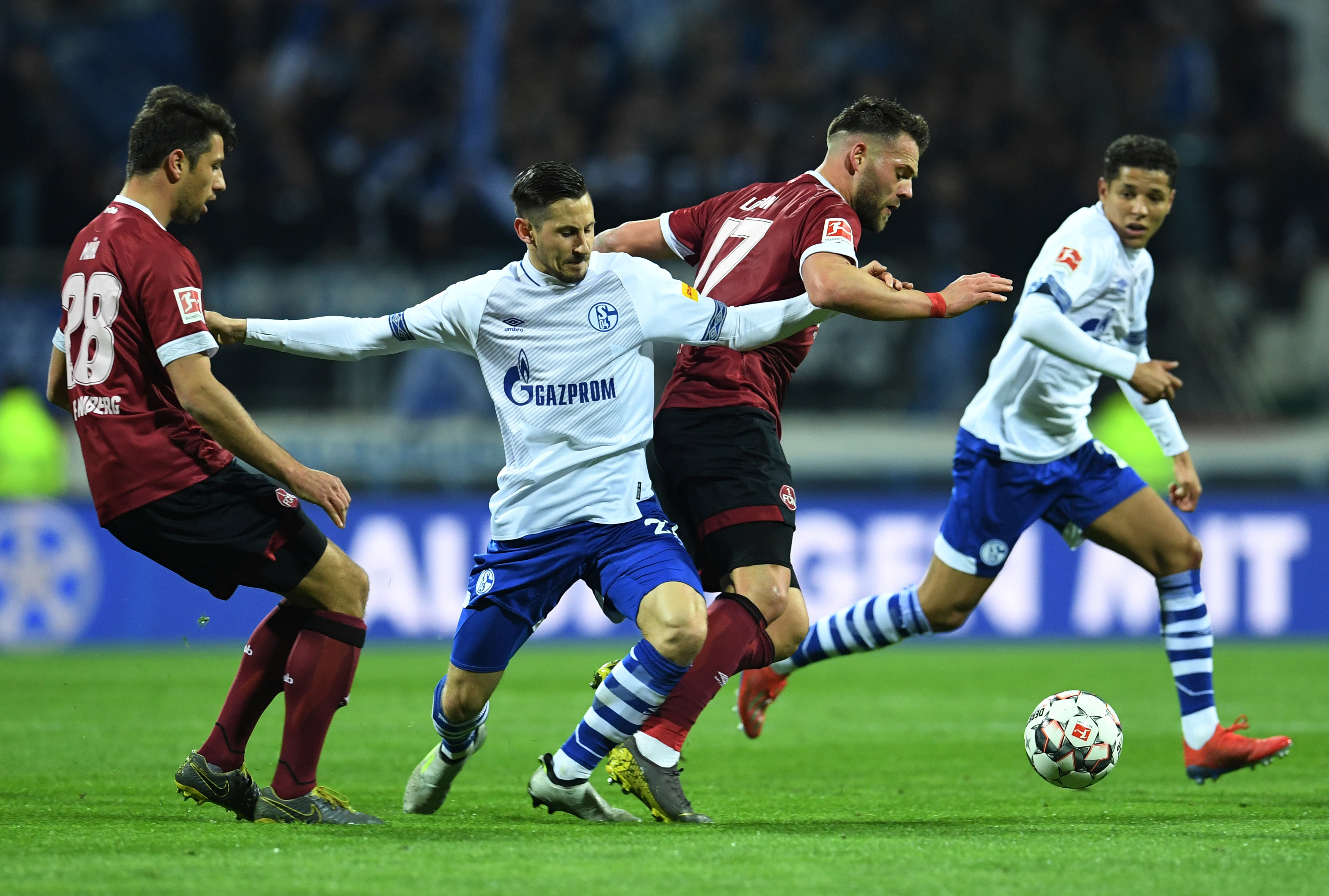 纽伦堡客场不敌对手,德甲保级希望渺茫 纽伦堡客场不敌对手,德甲保级希望渺茫