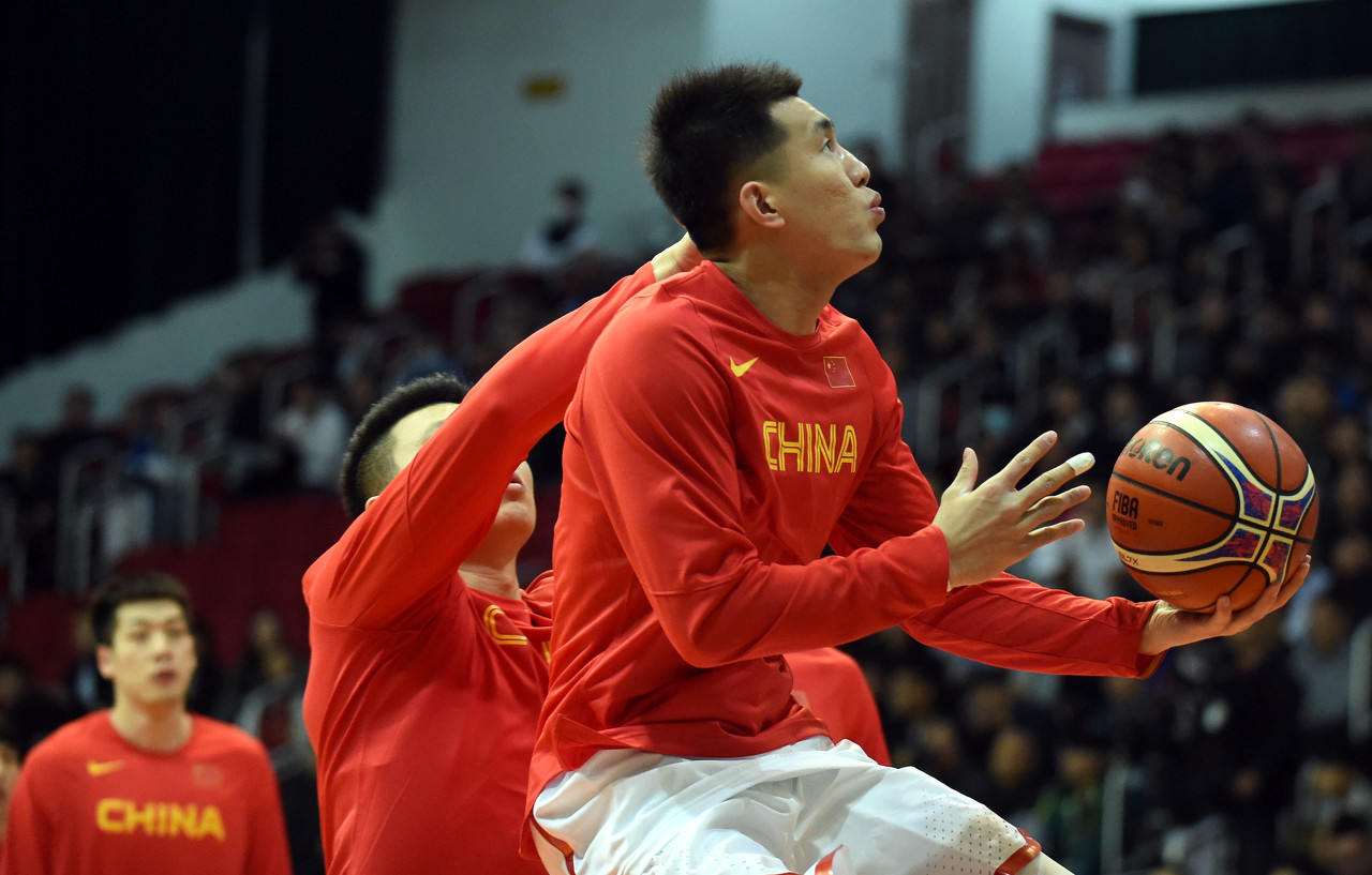 新疆队遭遇失利,郭艾伦表现不俗 新疆队遭遇失利,郭艾伦表现不俗