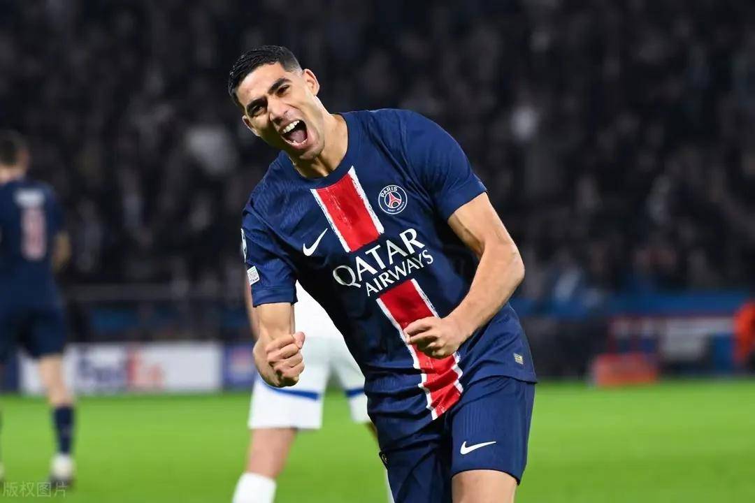 FB体育平台-巴黎圣日耳曼士气高昂,旗开得胜迈向胜利