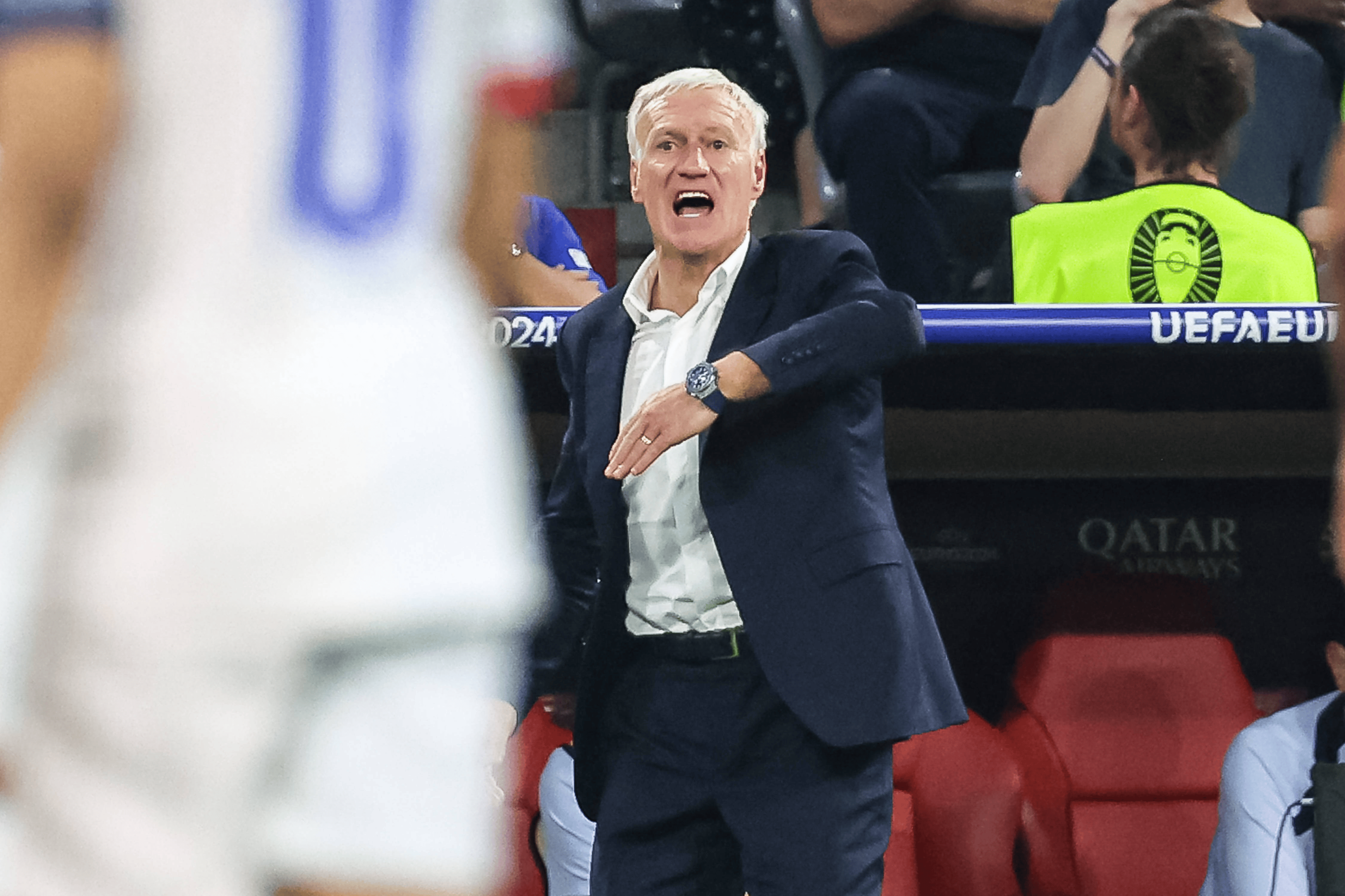 球员们在场上展现出顶尖技艺 球员们在场上展现出顶尖技艺