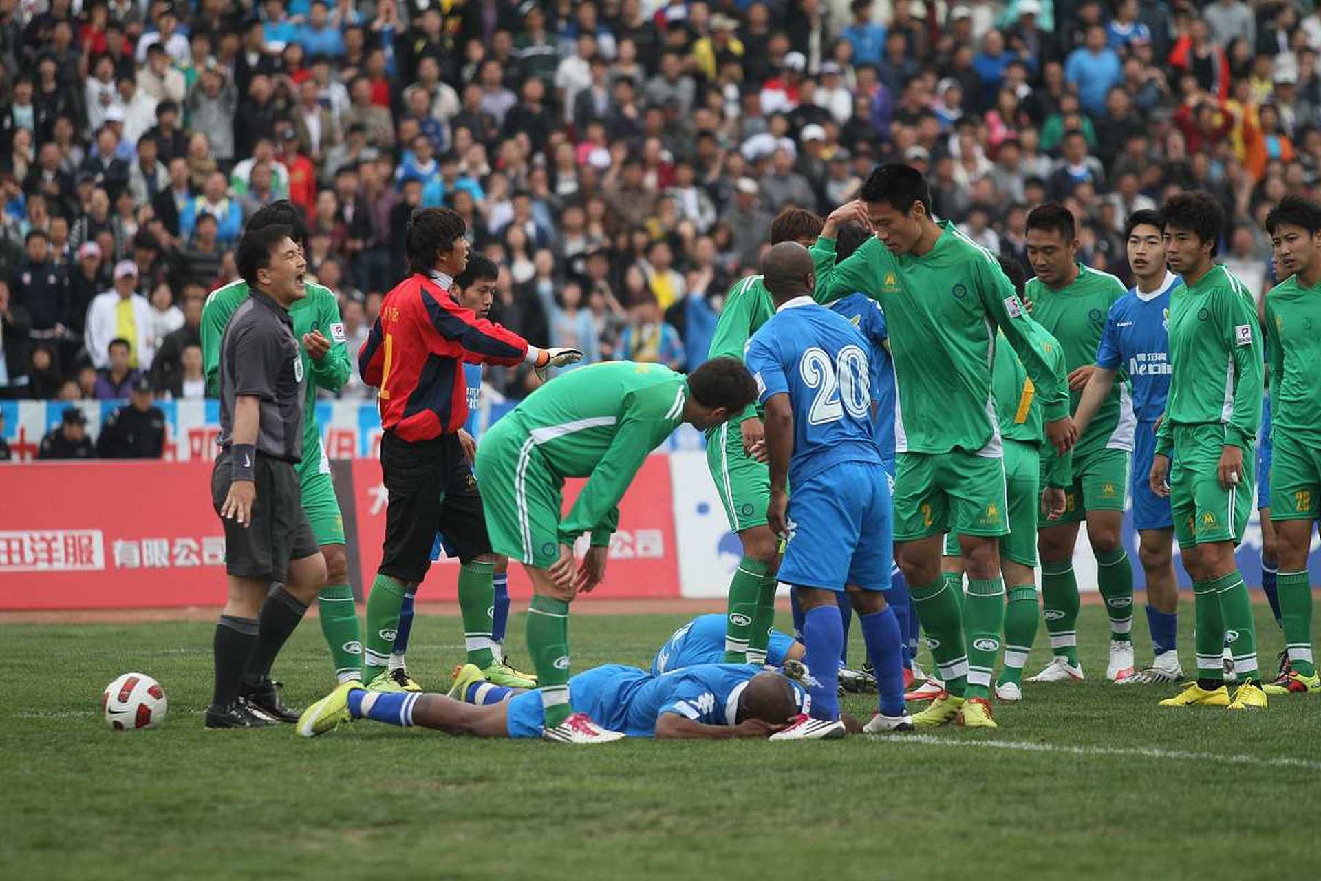 FB体育平台-卡非体育:聚焦国内联赛精彩瞬间