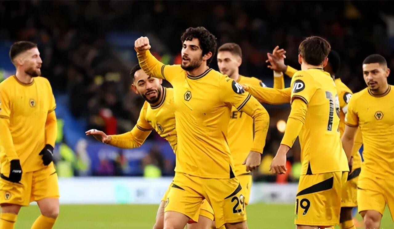 FB体育-狼队继续颓势,客场告负遭遇连败