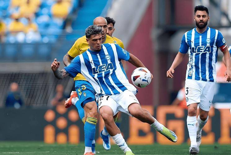 比利亚雷亚尔主场大胜莱加内斯,领先积分榜 比利亚雷亚尔主场大胜莱加内斯,领先积分榜