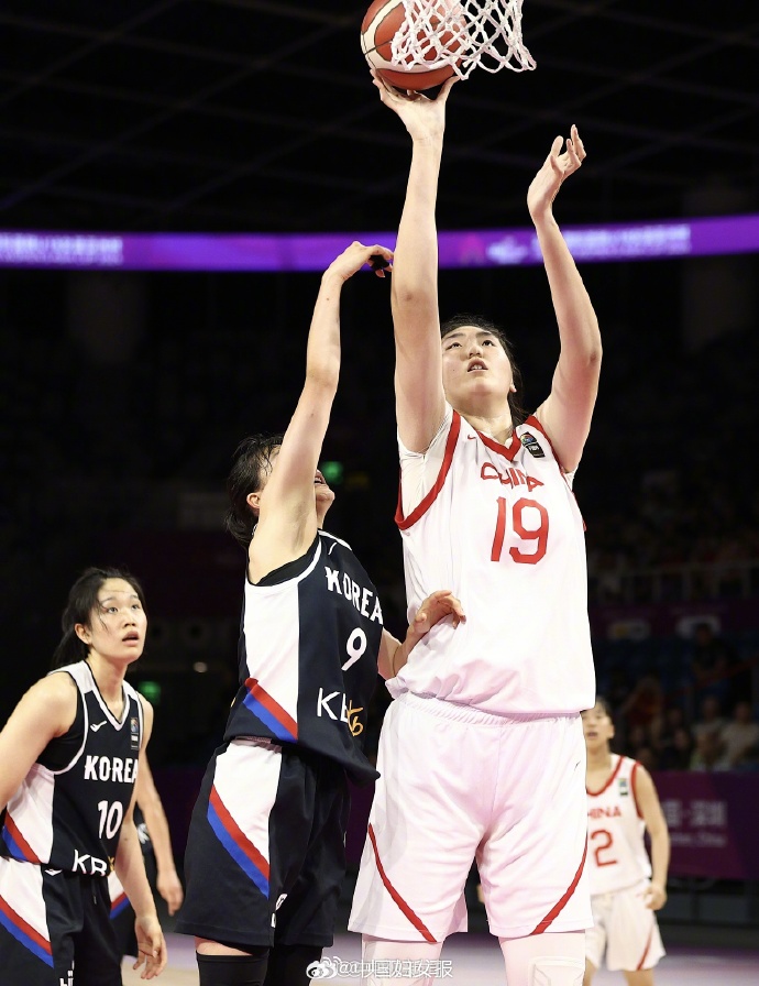 FB体育平台-澳大利亚女子篮球队赢得胜利,晋级半决赛