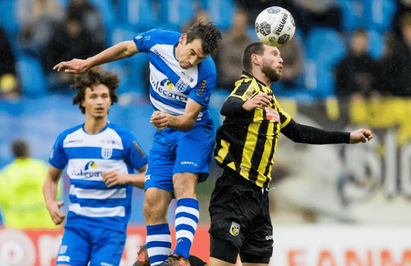 荷甲局势激烈,埃因霍温、阿贾克斯等球队争夺冠军悬念重重 荷甲局势激烈,埃因霍温、阿贾克斯等球队争夺冠军悬念重重