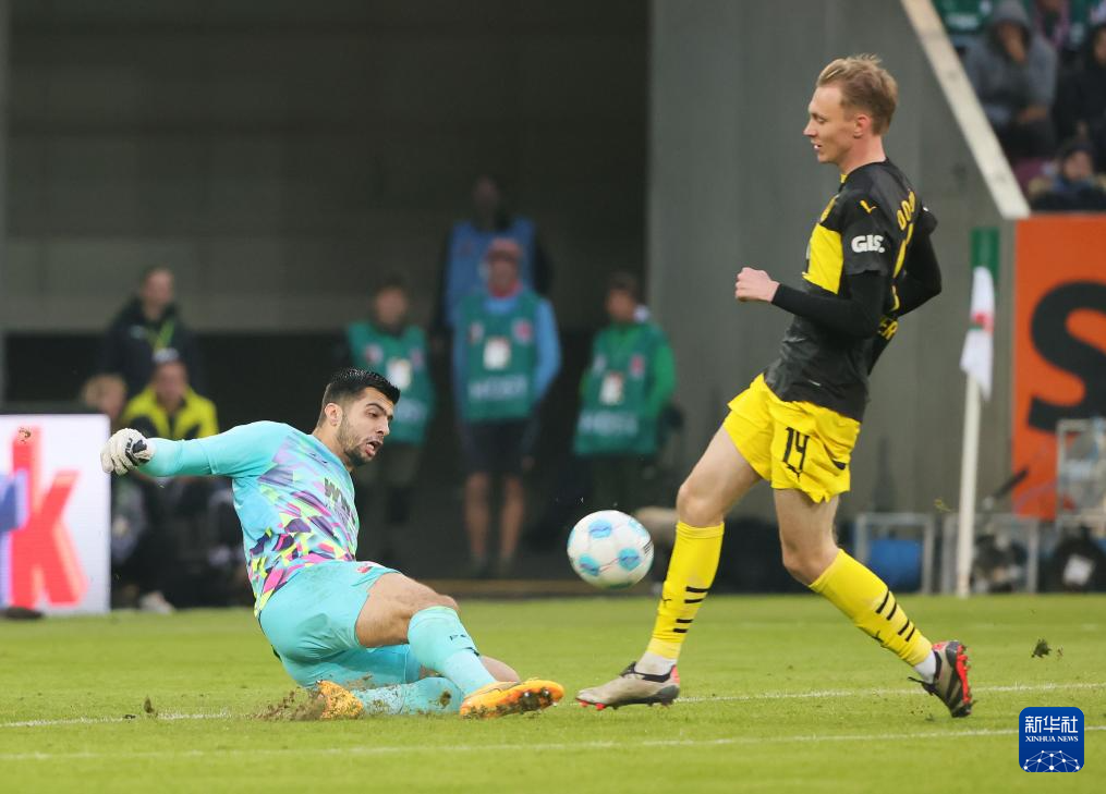 德甲多特蒙德晋级,荷兰队立下奇功 德甲多特蒙德晋级,荷兰队立下奇功