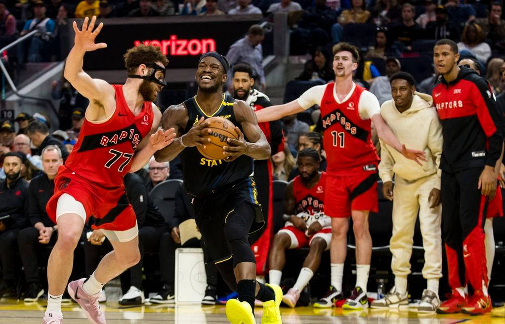 FB体育官网-勇士首发中锋受伤,球队战力受到影响