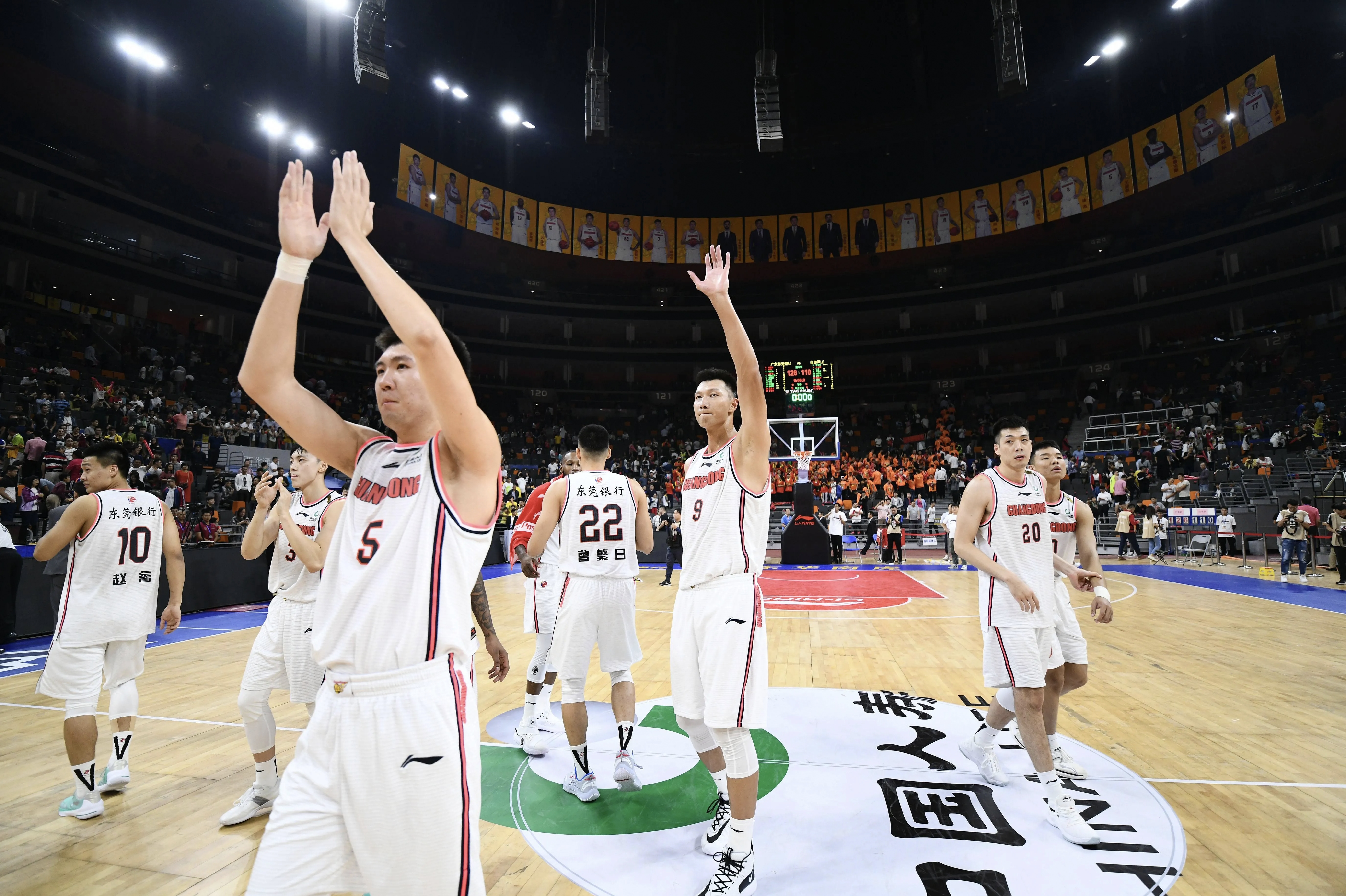 广东男篮赢得七连胜,强势示威 广东男篮赢得七连胜,强势示威
