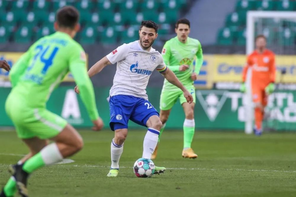 FB体育官网-沃尔夫斯堡攻守失衡,积分榜上疲软