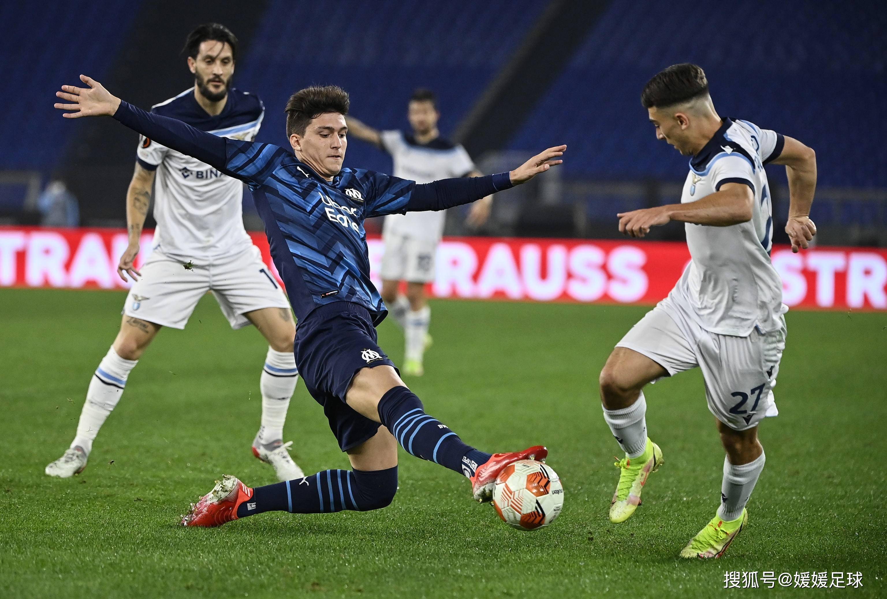 FB体育-弗赖堡客场负于对手，遭遇不败连背负担