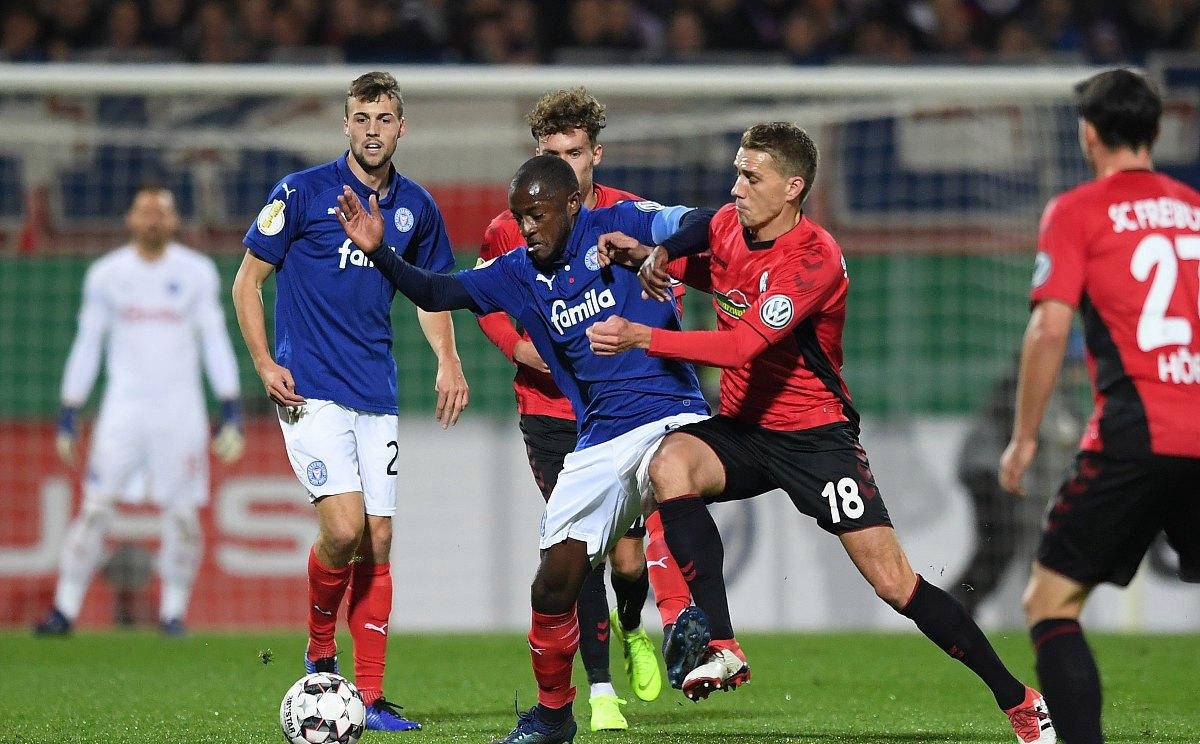 FB体育平台-勒沃库森主场不敌对手,遭遇两连败形势堪忧