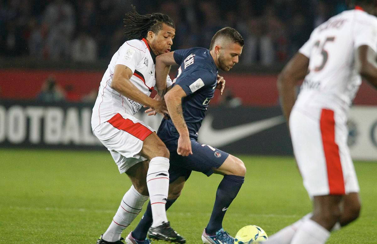 圣埃蒂安在客场1-0小胜卢里昂，取得宝贵三分