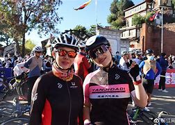 FB体育官方网站-奥兰群岛自行车选手勇夺桂冠,实现奇迹