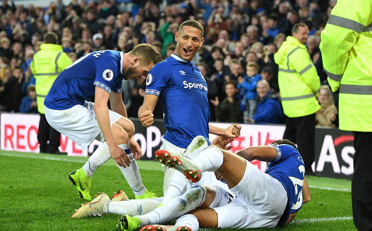 切尔西客场逆转埃弗顿,保持不败 切尔西客场逆转埃弗顿,保持不败