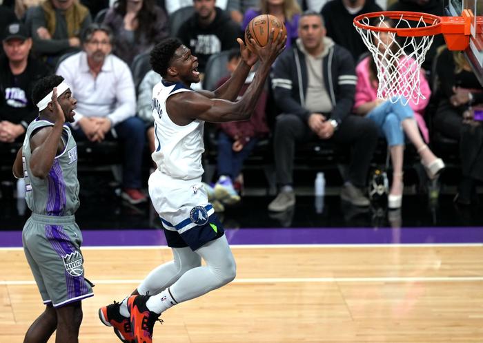 FB体育平台-国王击败森林狼,展现强大实力