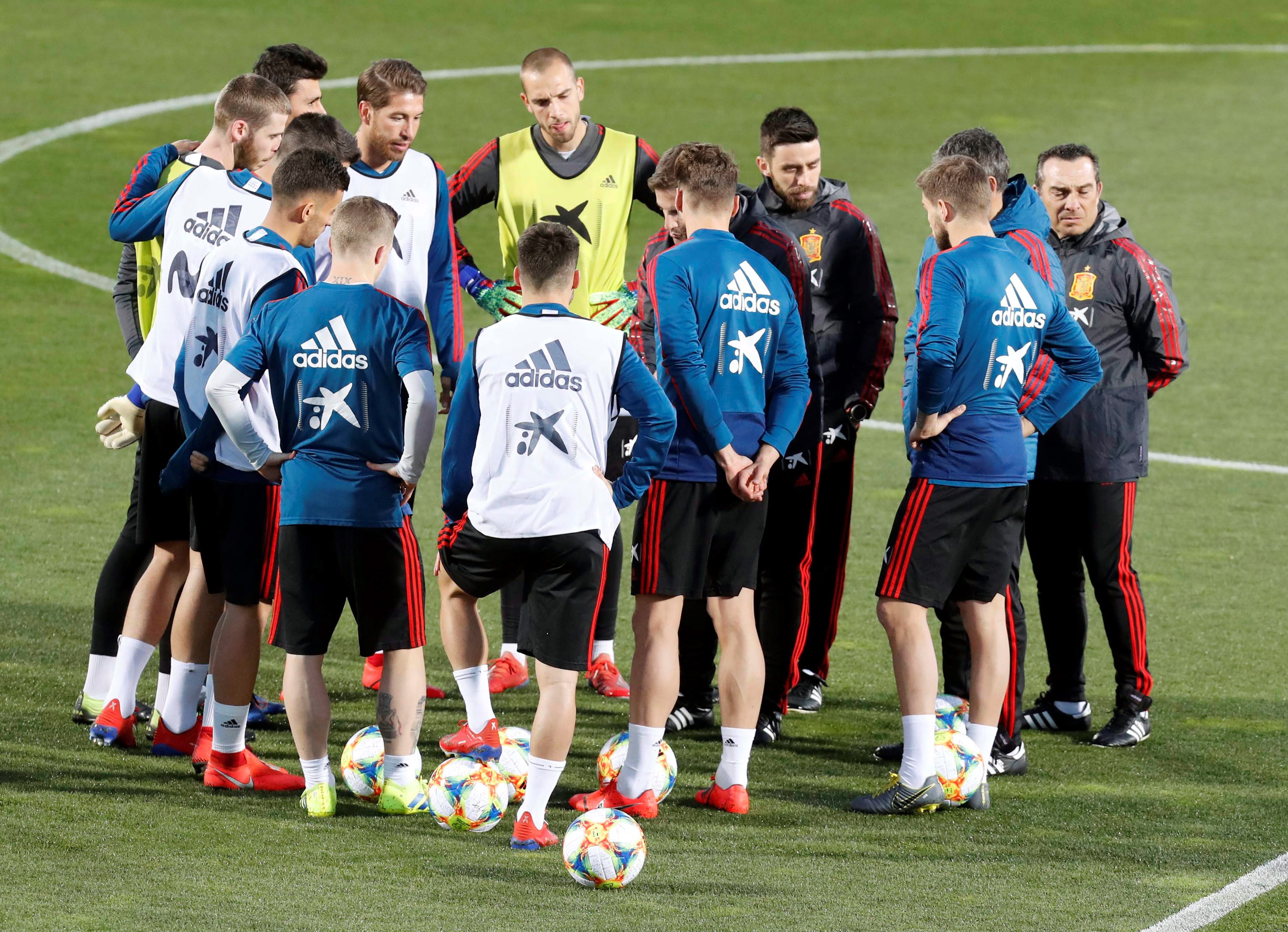 FB体育官网-欧洲冠军预选赛即将开赛,西班牙队备战充分