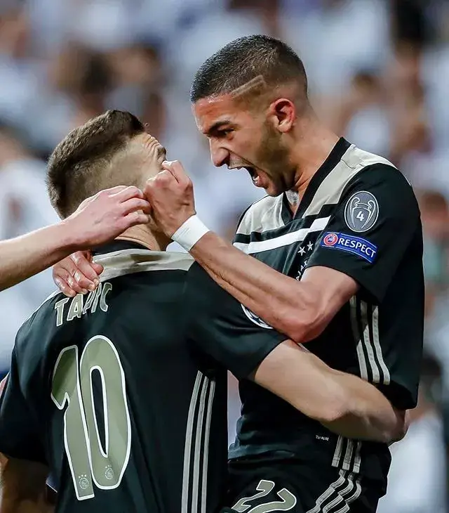 皇马被阿贾克斯淘汰,意外出局 皇马被阿贾克斯淘汰,意外出局