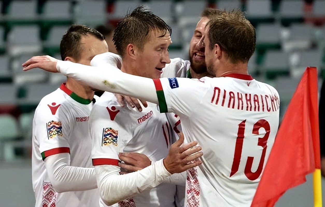 FB体育官方网站-纷争不断！欧预赛比赛赛场霸气显现