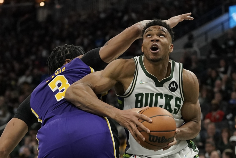 FB体育官方网站-福建五狮队在赛季关键时刻跻身前八强